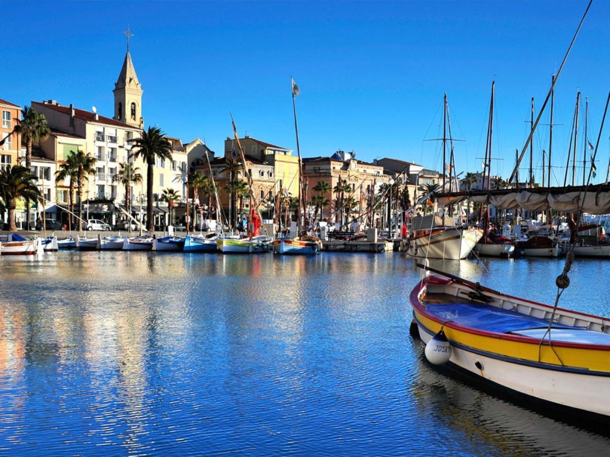 Escapade A Sanary, Au Coeur Du Village, 200M Du Port,Clim,Wifi,Parking Exteriör bild